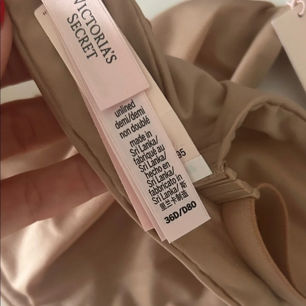 Victoria's Secret body by Victoria invisible lift bra - set of 2 nude and brown - Picture 2 of 3